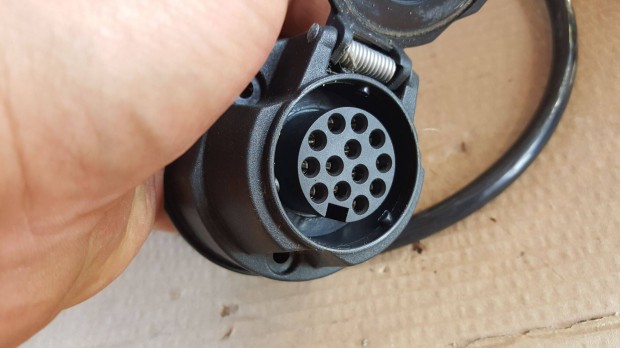 Volvo 8698977 minden modell vonóhorog adapterkábel 7-pin13-pin