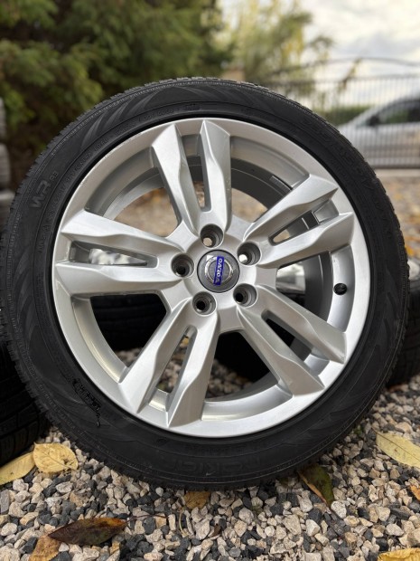 Volvo 8x17 et55 5x108 gyari alufelni