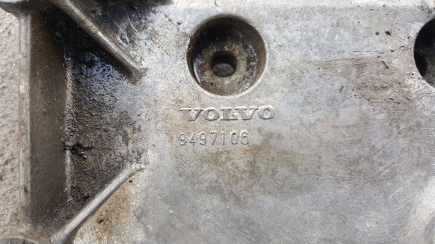 Volvo 9497106 S60 S70 S80 V70 XC70 C70 XC90 benzines segédb. tartó