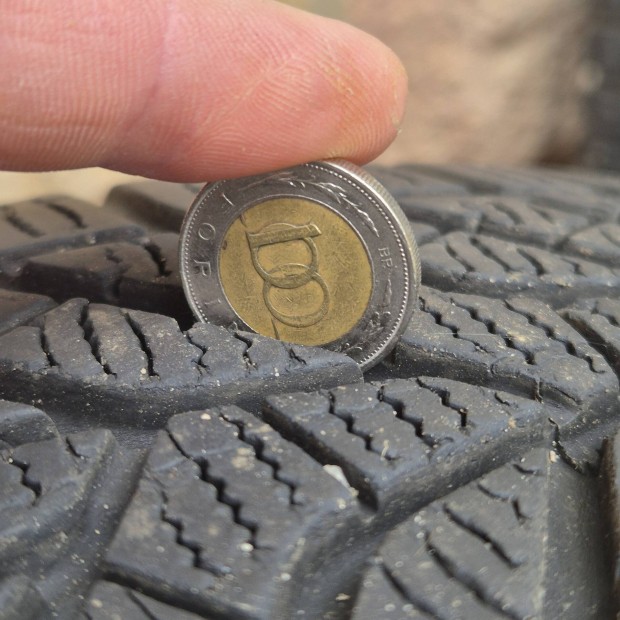 Volvo Antila 15" kerkgarnitra tligumival