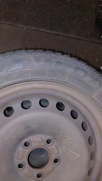 Volvo C30 aclfeni tli gumival elad.