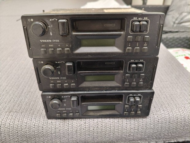 Volvo Cr 606 gyári autórádió 3 db