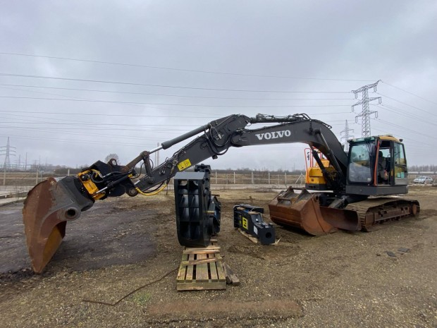 Volvo ECR235EL Kotrgp + Tartozkok