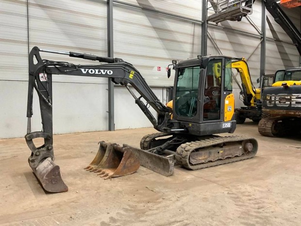 Volvo ECR 50 D / 3 871 üzemóra / Lízing 20%-tól