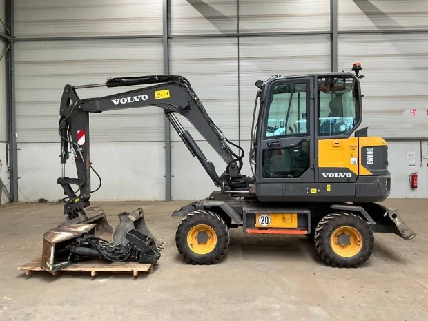 Volvo EW 60 E / 1.222 h üzemóra / Lízing 20%-tól