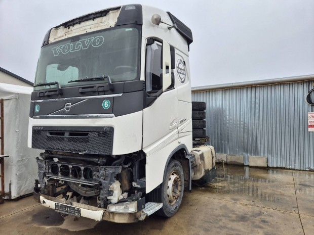 Volvo FH, teheraut�, kamion, alkatr�sz