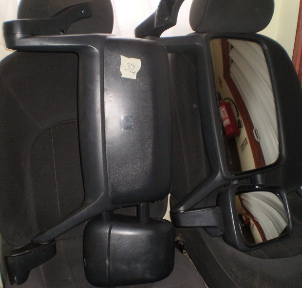 Volvo FH baloldali komplett nagy t�k�r �j