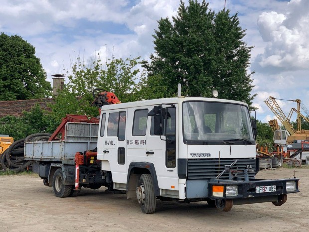 Volvo FL611 vasutas szerelőkosaras darus teherautó
