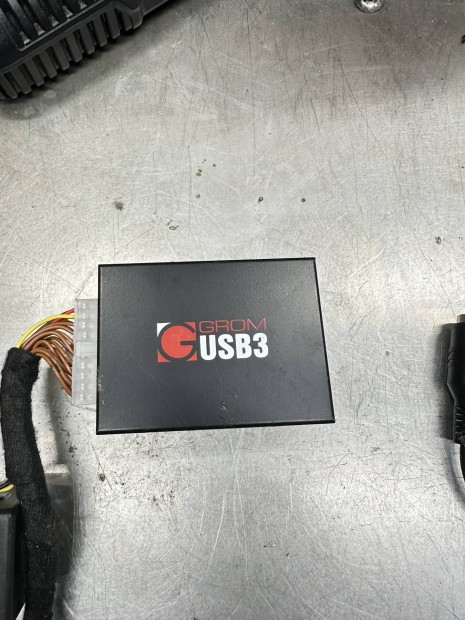 Volvo HU- grom usb3 gyári fejegységre való usb csatlakozó