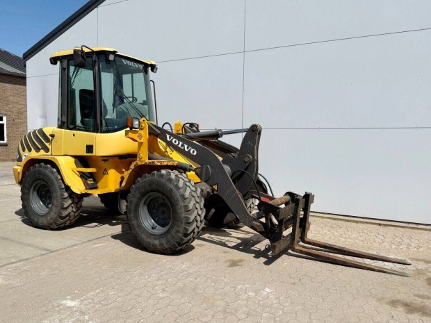 Volvo L35B / 6.866 üzemóra / Lízing 20%-tól