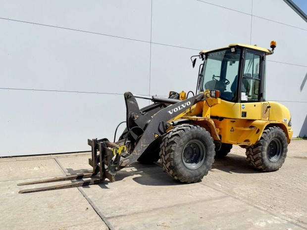 Volvo L35B / Üzemóra: 6 866 / Lízing 20%-tól
