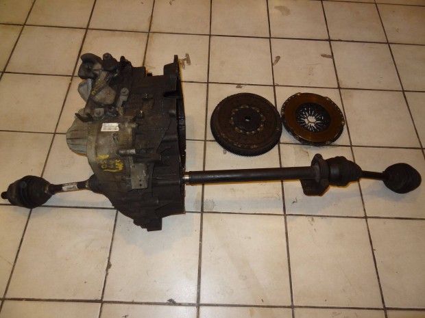 Volvo M66 FWD váltó + kettőstömegű lendkerék + kuplung + féltengelyek