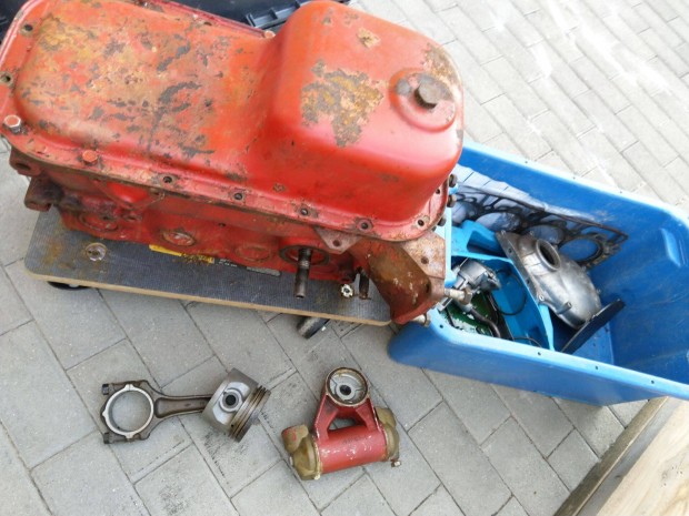 Volvo Penta B20. motorblokk alkatrész