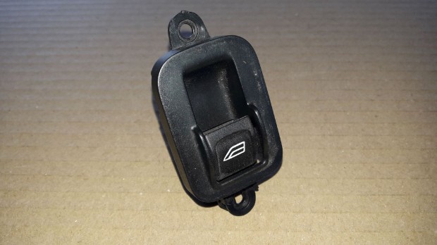 Volvo S40 04-12 Hátsó Ablakemelő Kapcsoló