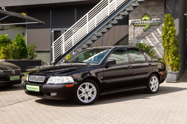 Volvo S40 1.6 Black Sapphire Edition +Eredeti M...