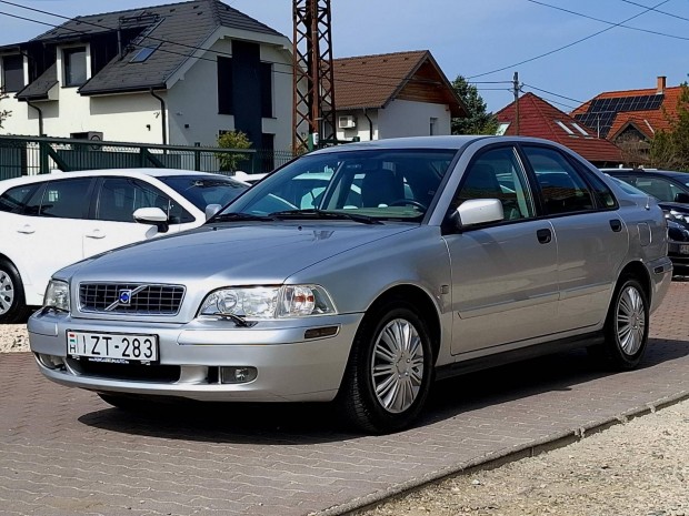 Volvo S40 1.6 Lux Magyarországi! Megkímélt! Lei...