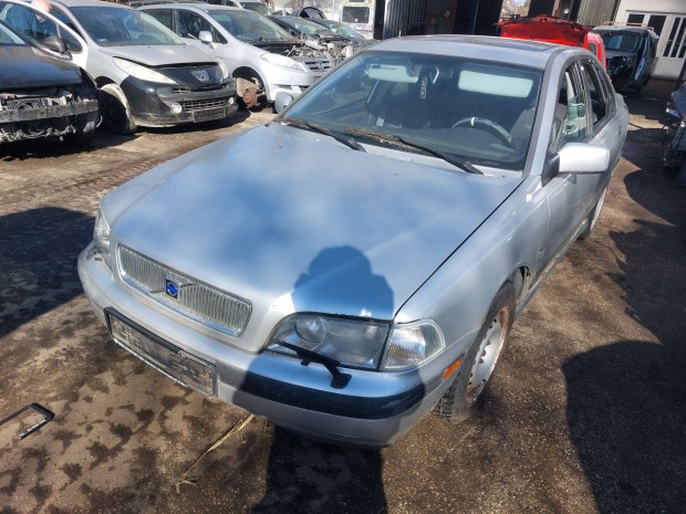 Volvo S40 1.6 v�lt�