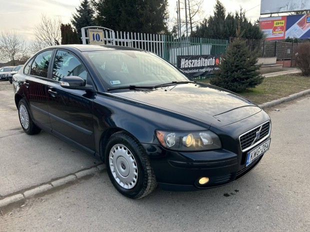 Volvo S40 1.8 Summum Fekete Metal+Gyri llapot...