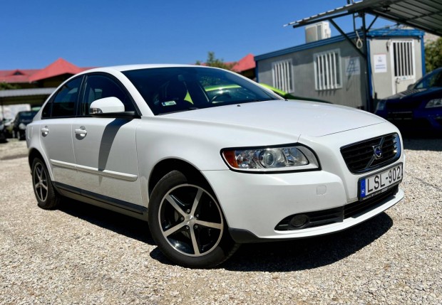 Volvo S40 2.0 D Magyarorszgi/144Ezer KM/Megkm...