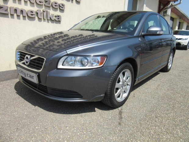 Volvo S40 2.0 Kinetic EURO5 Els Tulajdonostl...