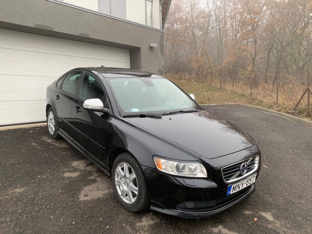 Volvo S40 D4 Automata szrke brbels R-Design