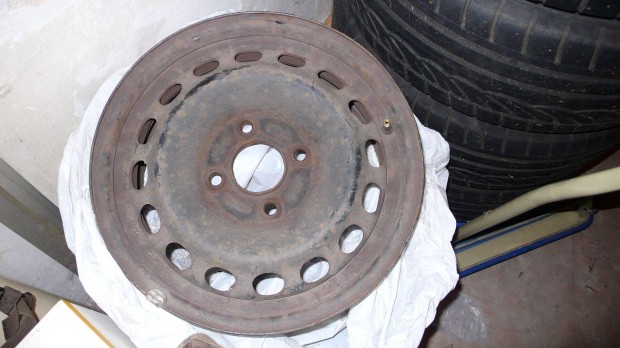Volvo S40 V40 (2004-ig) Kromag acél felni 6Jx15 (4db)