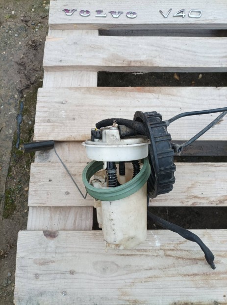 Volvo S40 V40 bontott alkatr�szek 2002 1.9 D 