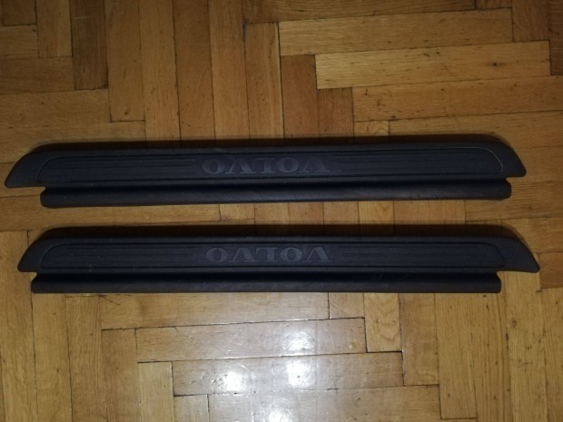 Volvo S40/V40 küszöb díszléc pár