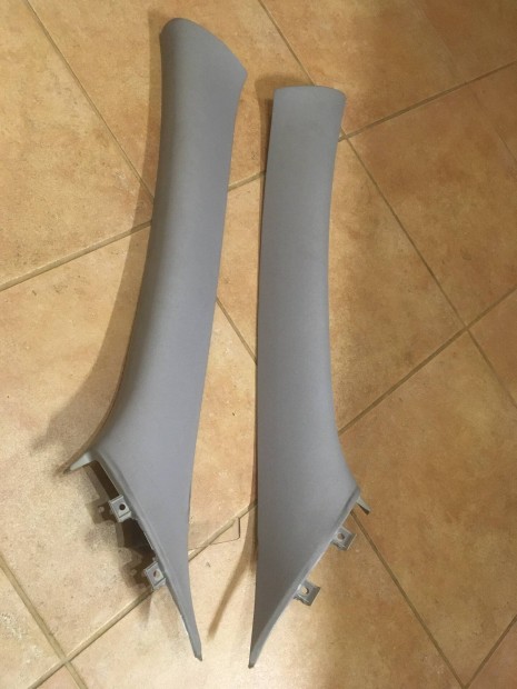 Volvo S40 V50 A oszlop takar� burkolat - hib�tlan . 7000 ft / p�r