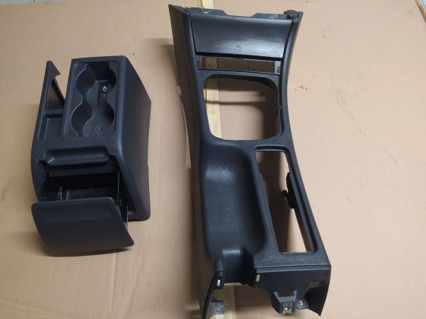 Volvo S40 középbox eladó!