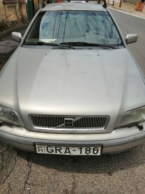 Volvo S40es Elad