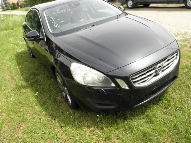 Volvo S60 2,0d 2012 alkatrszek