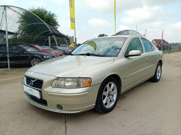 Volvo S60 2.4 D5 Kinetic (Automata) Magyar.Sr...