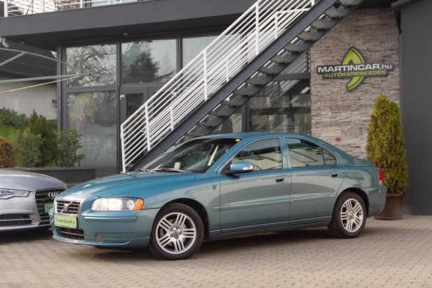 Volvo S60 2.4 D Summum Geartronic Orinoco Blue...