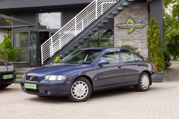 Volvo S60 2.4 T AWD (Automata) Bright Blue Meta...