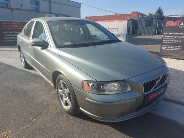 Volvo S60 2.5 T AWD Momentum (Automata) Magyaro...