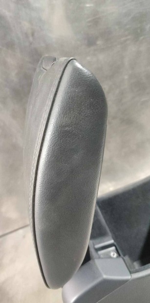 Volvo S60 II 2 MK2 Könyöklő borító