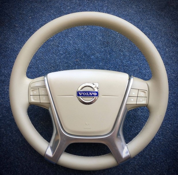 Volvo S60,S80,XC70,V70,V60,XC60.hibátlan baige bőr kormány.2010 utáni