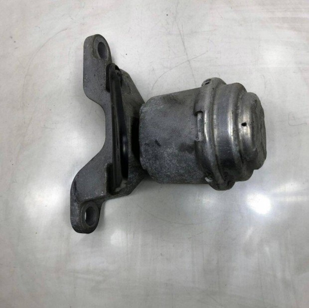 Volvo S60 V60 1.6 D D2 motortartó bak 31304038
