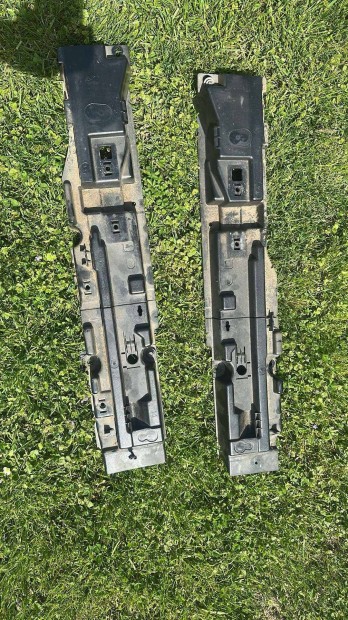 Volvo S60 V70 II 2 Mk2 csomamgtér alsó takaro tarto