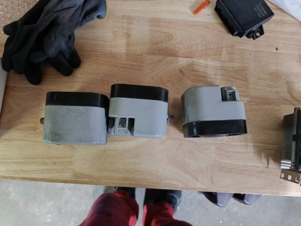 Volvo S60 V70 S80 stb. szir�na 