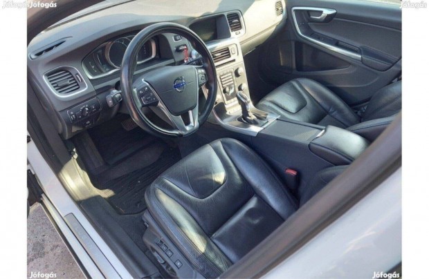 Volvo S60, V60 komplett l�gzs�k szett m�szerfal p�rn�val! 2010-2018