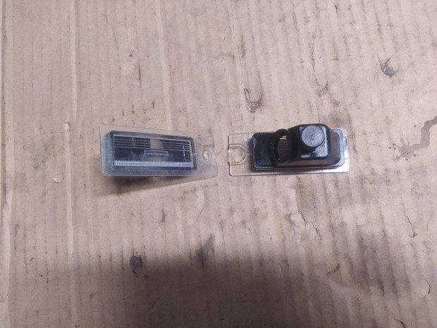 Volvo S60 rendszámtábla világítás eladó!