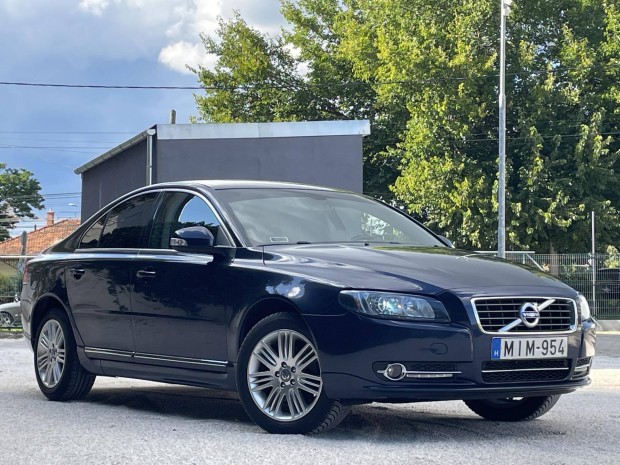 Volvo S80 1.6 D Drive Summum Vgig szervzknyv...