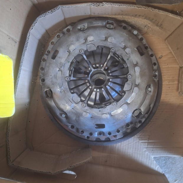 Volvo S80 2.4D5 185le kettőstömegű