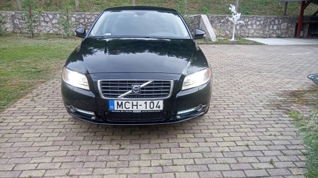 Volvo S80 2.5 T Mo- i, friss műszaki, 4 téligumi felnin