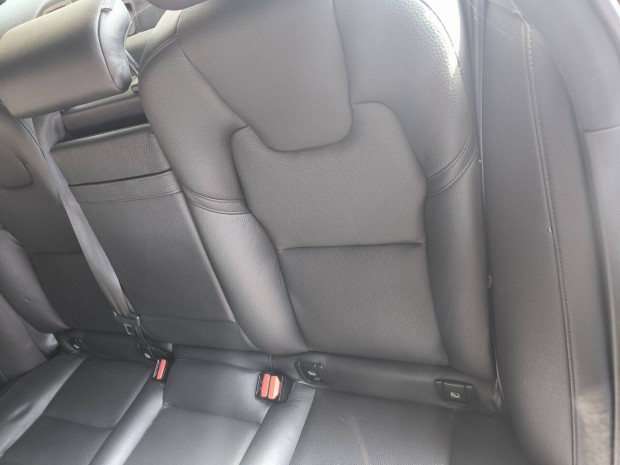 Volvo S90 2019 fekete b�r �l�sek 