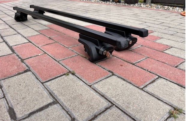 Volvo Thule tet�csomagtart� kombi tet�korl�tos aut�khoz. Z�rhat�