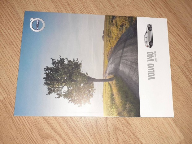 Volvo V40 Cross Country prospektus - 2015, magyar nyelv