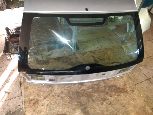 Volvo V40 Csomagtr Ajt